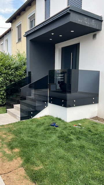 Glas Geländer in Punkthalterung