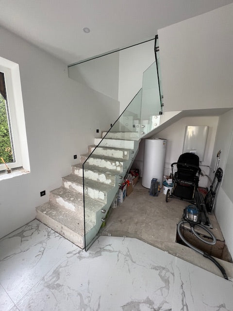 Glas Geländer in Punkthalterung