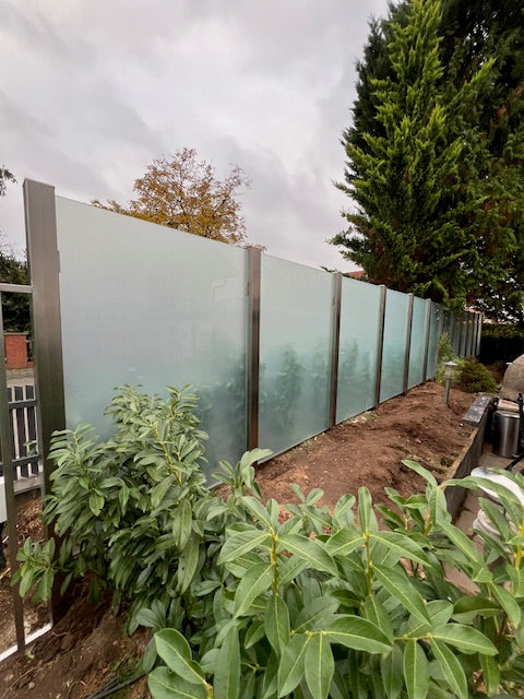 Edelstahl Geländer mit Glasfüllung