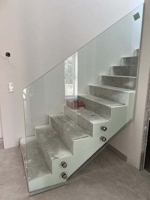 Glas Geländer in Punkthalterung