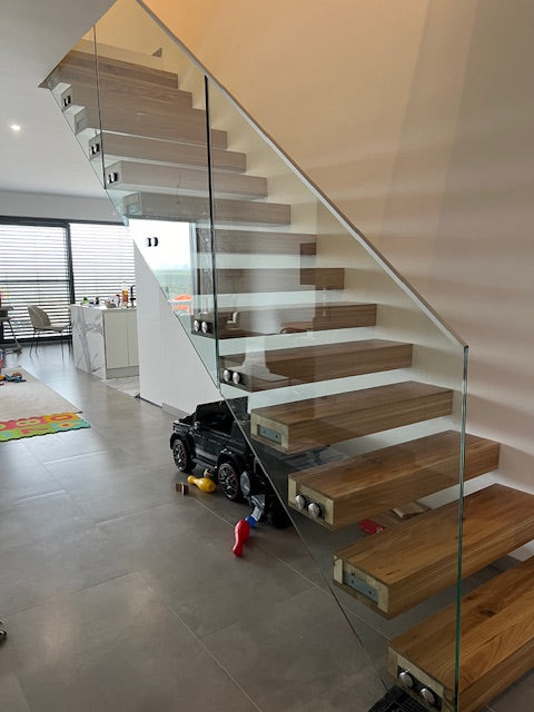 Glas Geländer in Punkthalterung