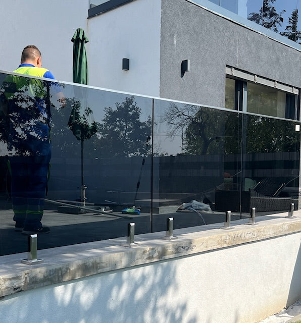 Glas Geländer in Punkthalterung