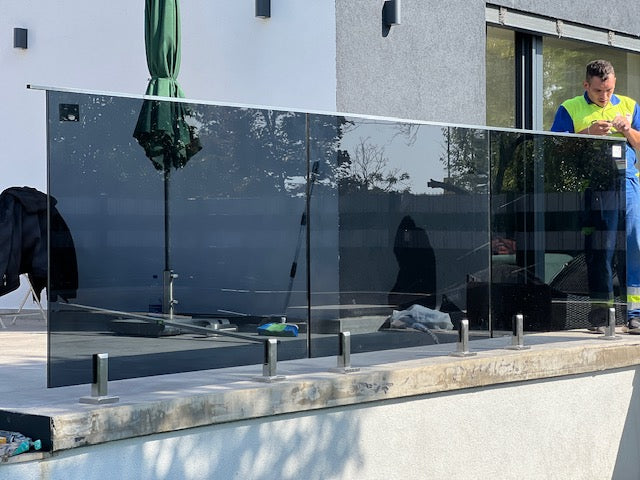 Glas Geländer in Punkthalterung