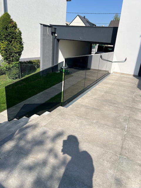 Glas Geländer in Punkthalterung