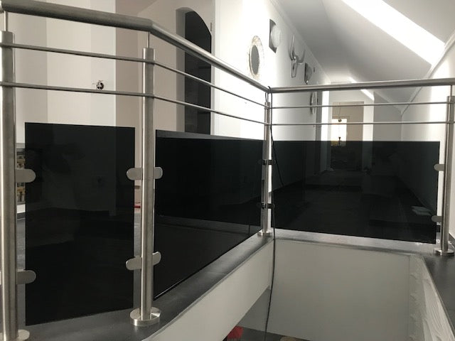 Edelstahl Geländer mit Glasfüllung