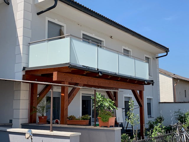 Edelstahl Geländer mit Glasfüllung