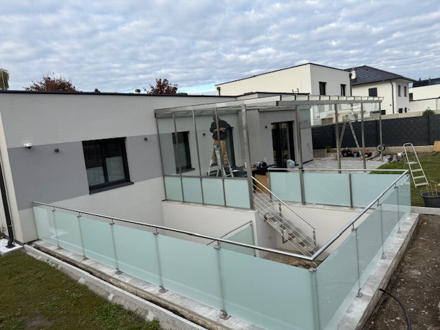 Edelstahl Geländer mit Glasfüllung