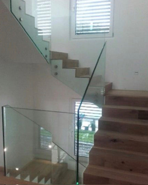 Glas Geländer in Punkthalterung