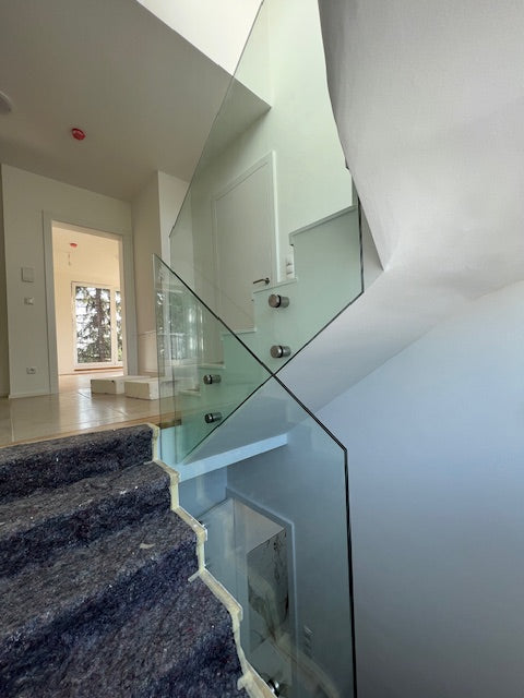 Glas Geländer in Punkthalterung