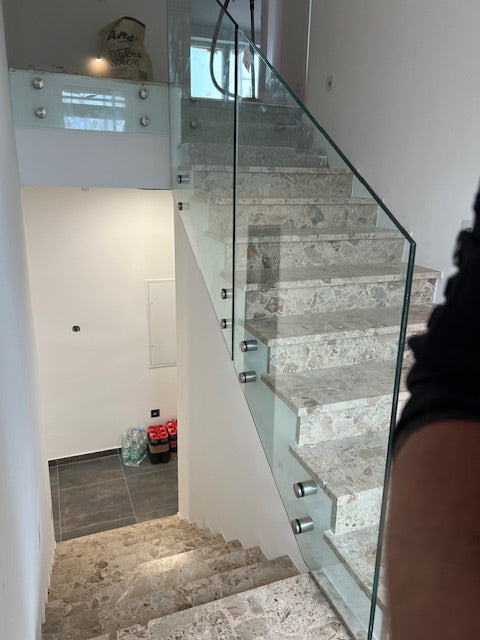 Glas Geländer in Punkthalterung