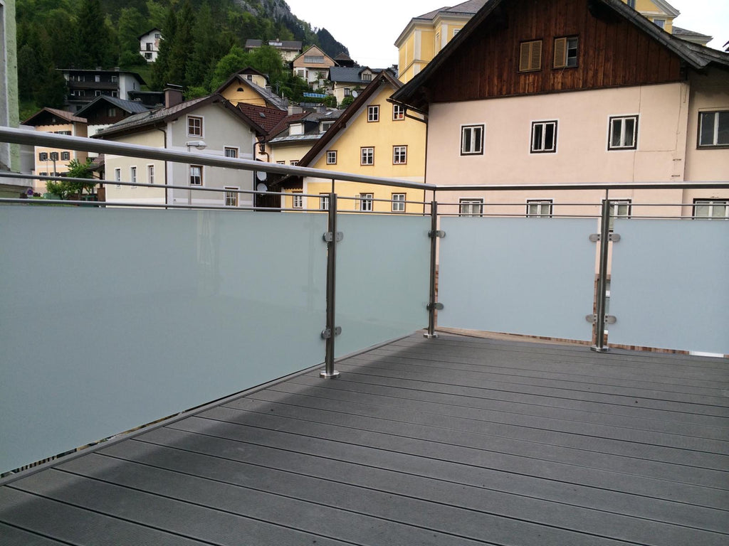 Edelstahl Geländer mit Glasfüllung